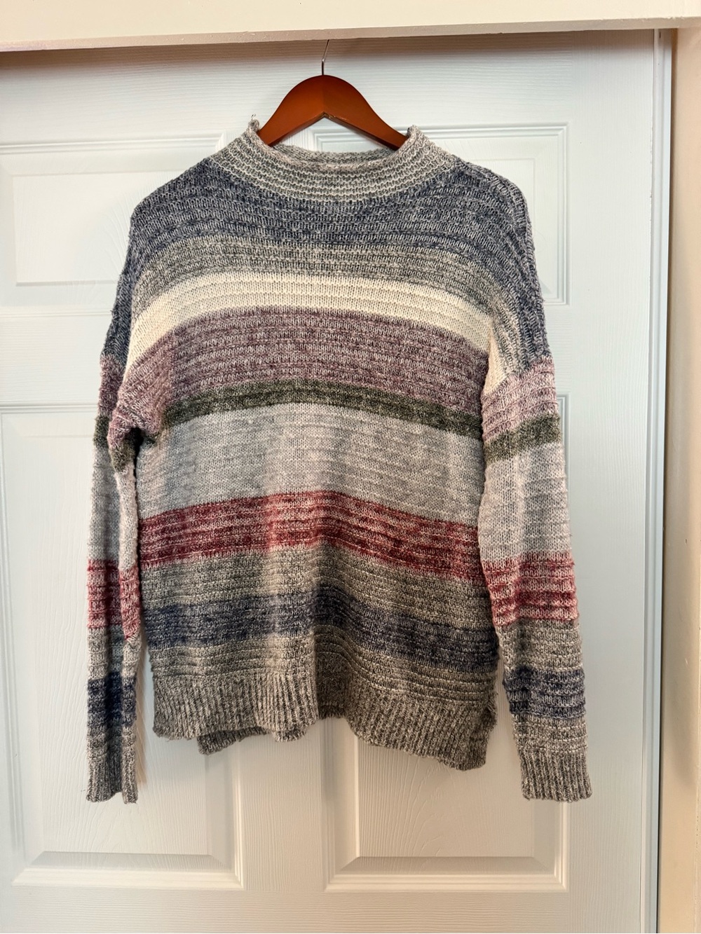 American Eagle Outfitters Striped Crewneck Sweater in Cream, Gray & Rose
